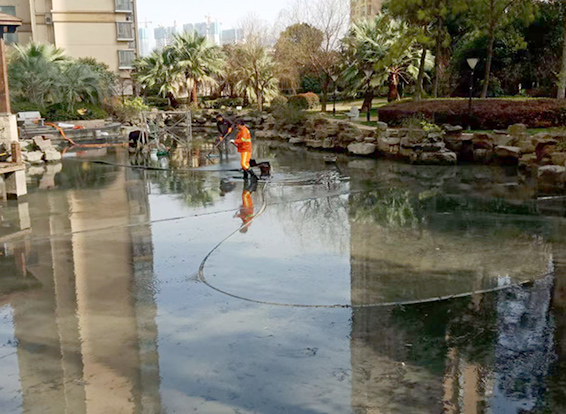 五指山景观池淤泥清理